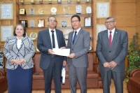 تقديرًا لجهودهم : رئيس جامعة بنها يكرم المحالين إلى المعاش بالجهاز الإداري