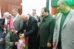 رئيس جامعة بنها يشهد احتفالات الجامعة بيوم اليتيم